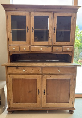 Large solid pine farmhouse - solid,