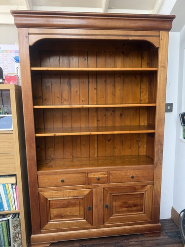 Beautiful solid wood - solid, dresser